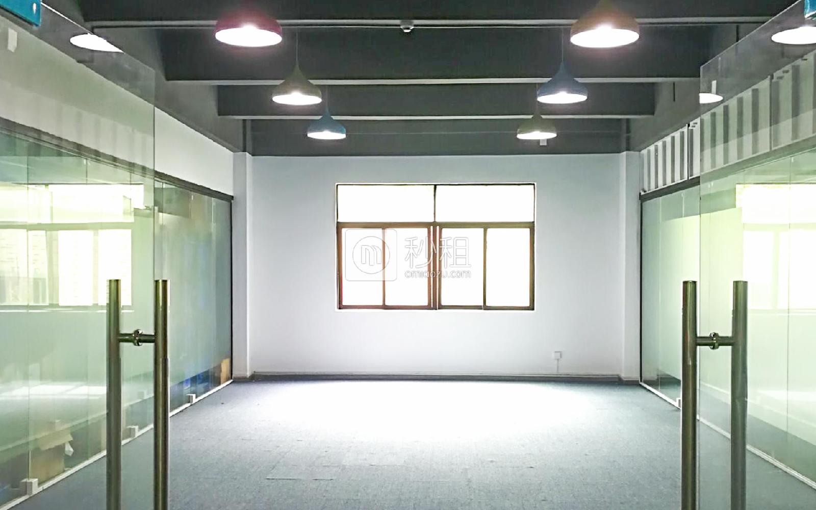 米云谷创意园写字楼出租157平米简装办公室35元/m².月