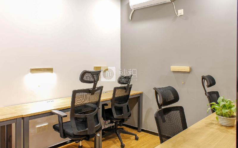 眾里創業社區（興東）寫字樓出租5平米精裝辦公室950元/工位.月