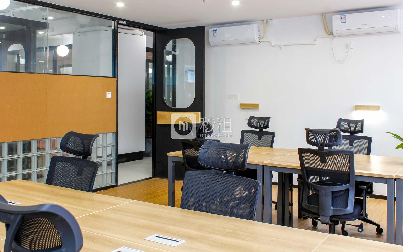 众里创业社区（兴东）写字楼出租60平米精装办公室7200元/间.月
