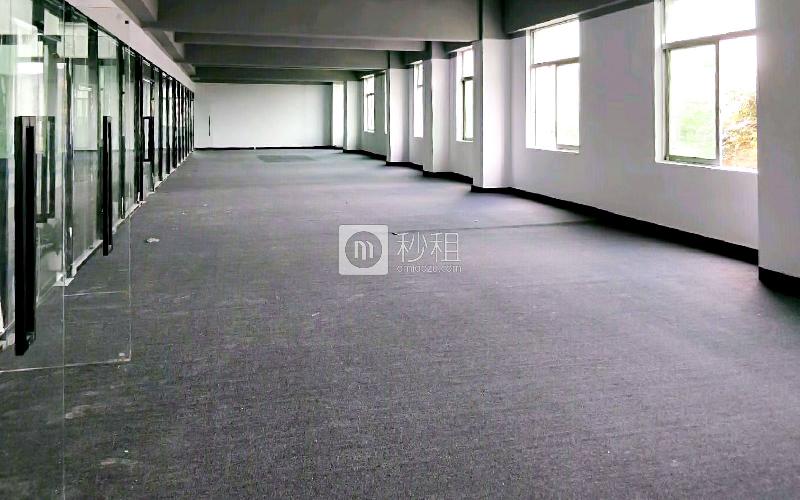 蓝海众创产业园写字楼出租2000平米精装办公室35元/m².月
