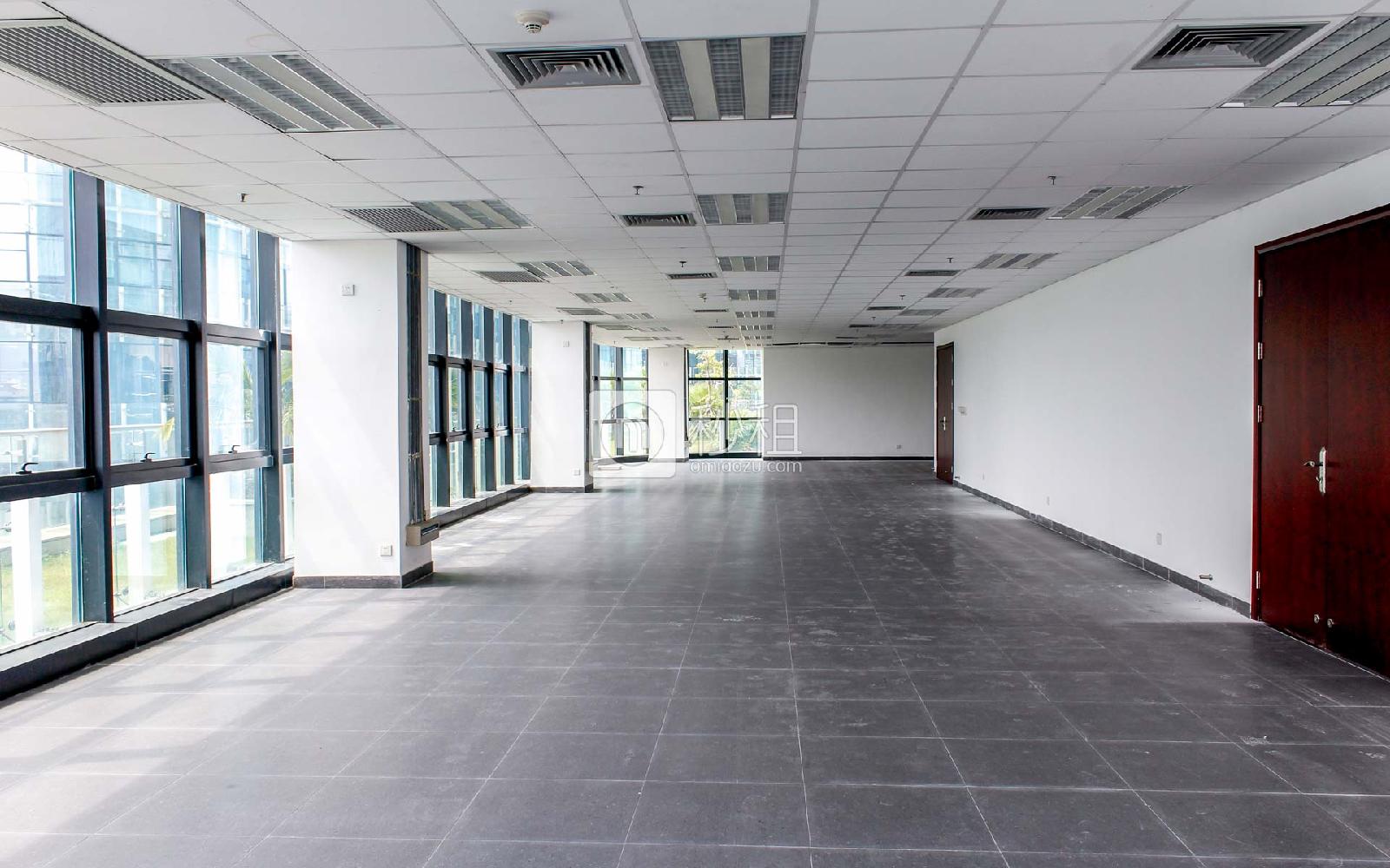 深圳机场T3.sp@ce写字楼出租238平米精装办公室79元/m².月