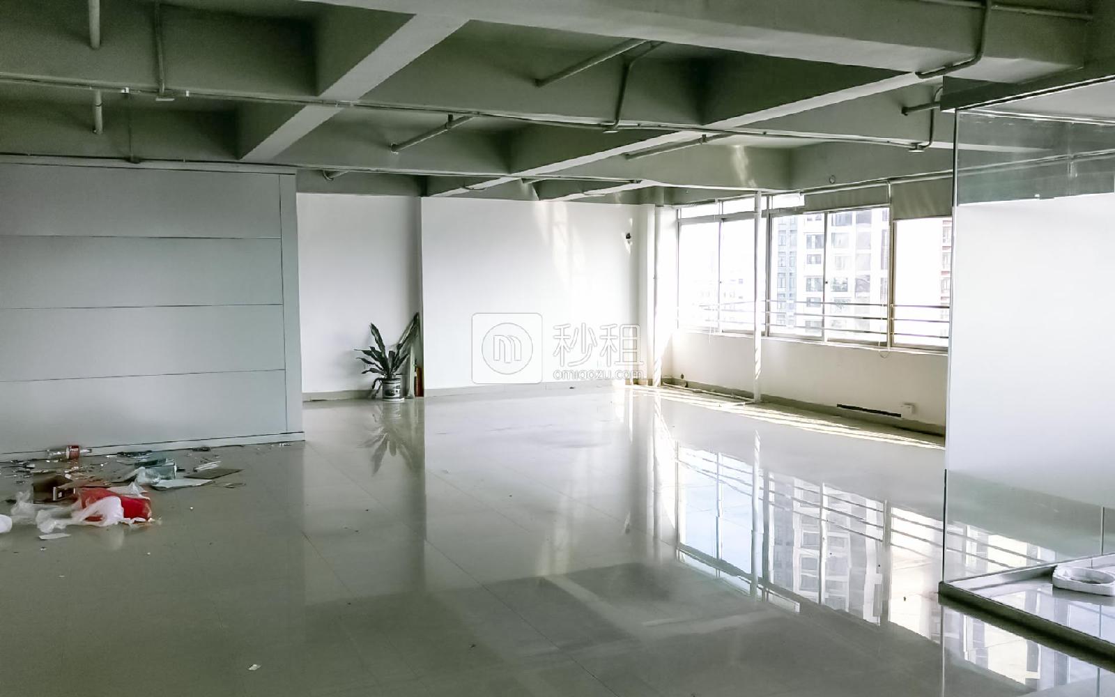 一本电子商务产业园写字楼出租223平米简装办公室70元/m².月