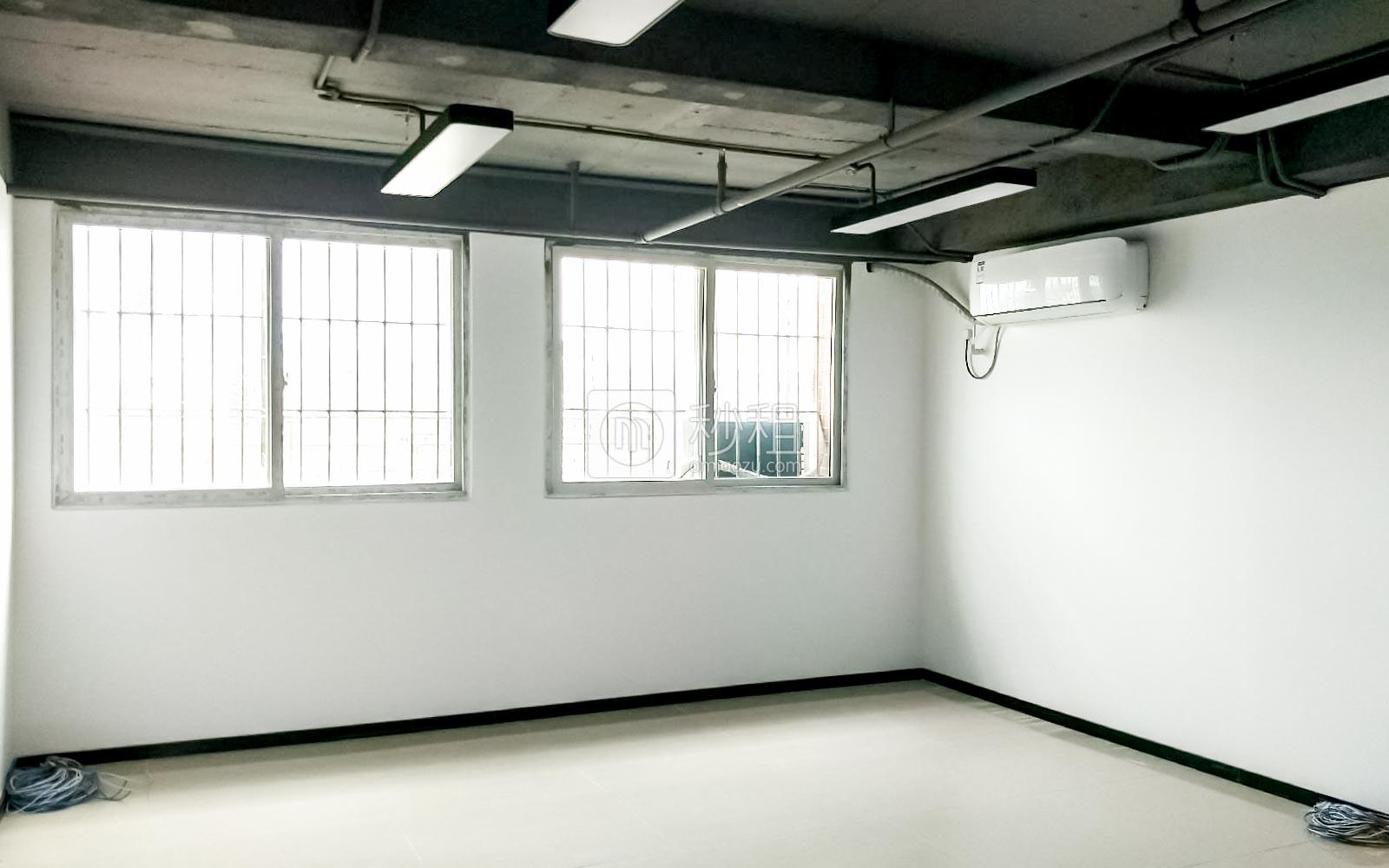 美鹏商务中心写字楼出租70平米精装办公室56元/m².月