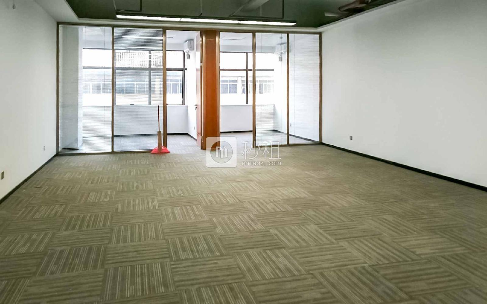 中粮商务公园写字楼出租175平米精装办公室58元/m².月