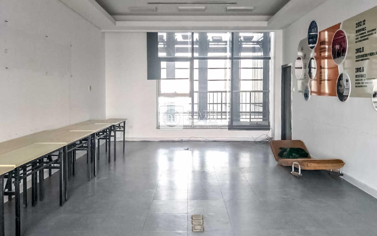 颐和国际写字楼出租680平米精装办公室5.6元/m².天
