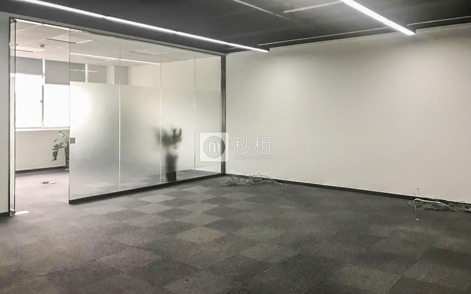 坂田国际中心-优渡空间写字楼出租185平米精装办公室70元/m².月