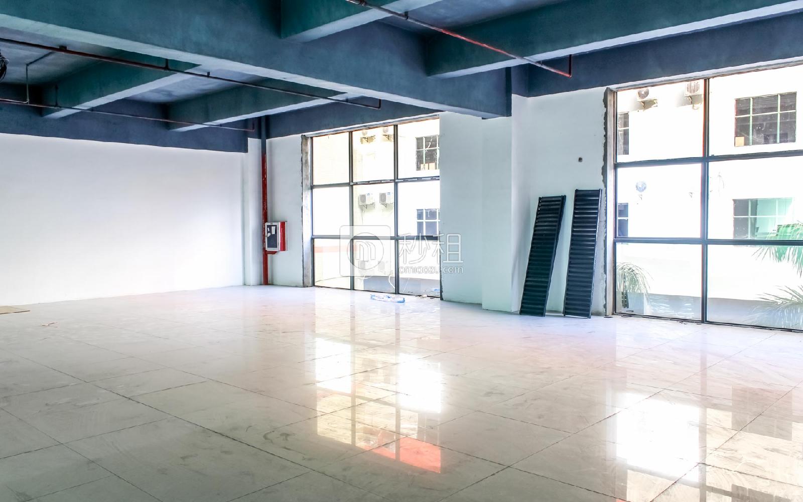 LI商务中心写字楼出租131平米精装办公室45元/m².月