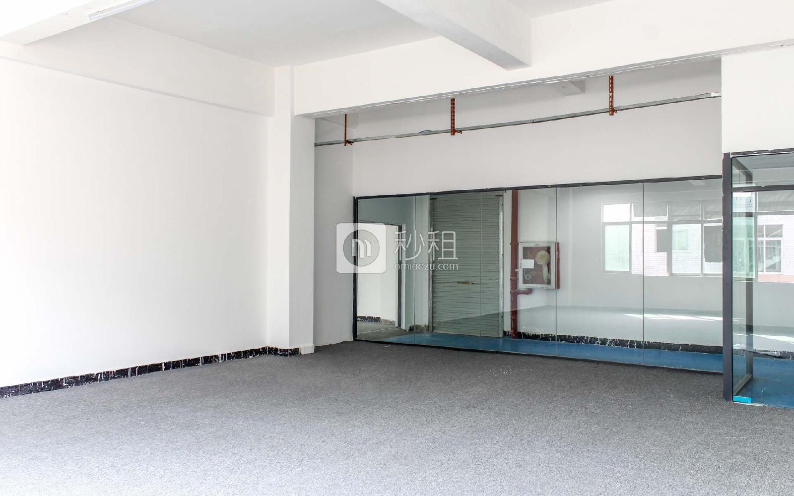 几何电商园（顺兴园）写字楼出租130平米简装办公室46元/m².月