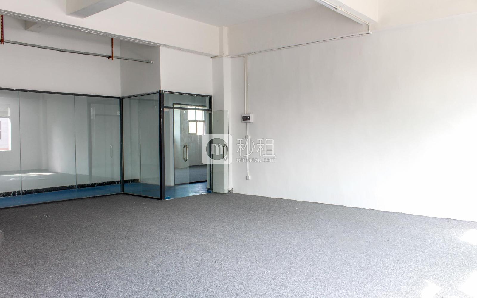几何电商园（顺兴园）写字楼出租130平米简装办公室46元/m².月