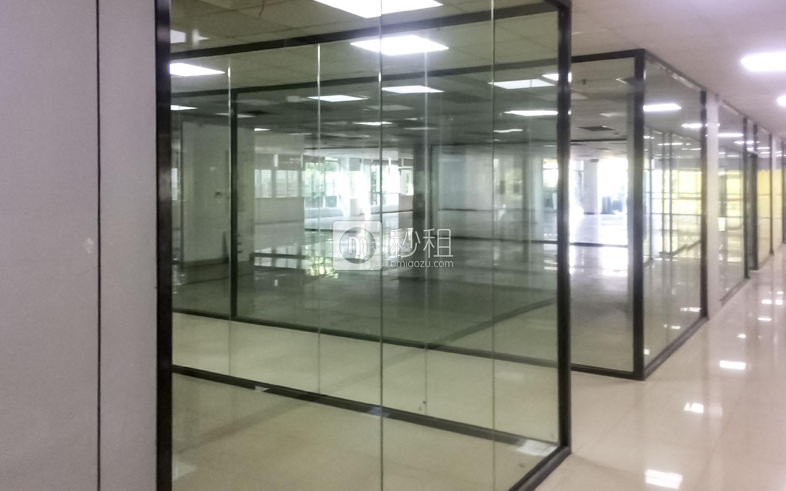 深圳科技工业园生产力大楼写字楼出租745平米简装办公室95元/m².月