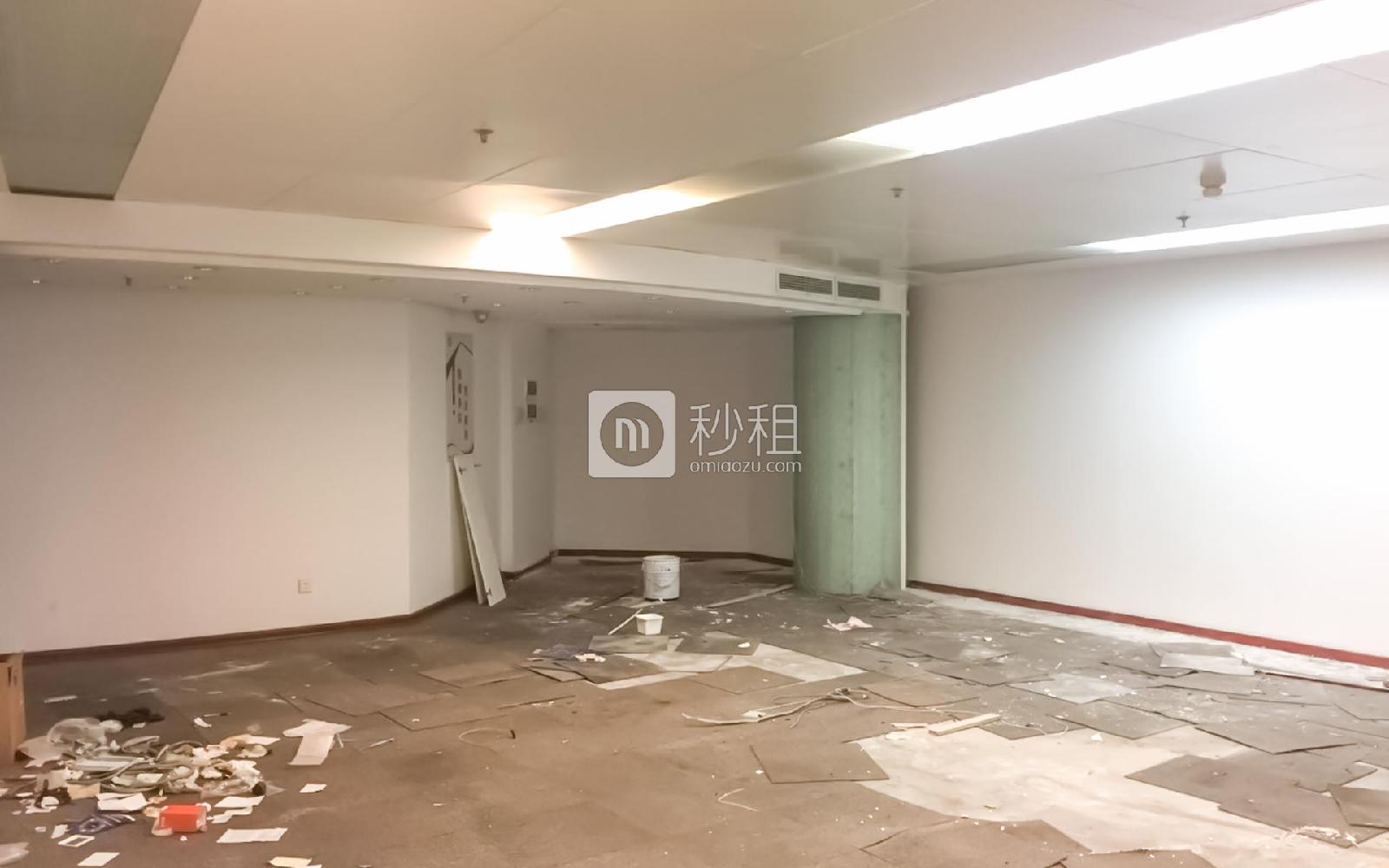 青岛国际金融中心写字楼出租238平米简装办公室3.8元/m².天
