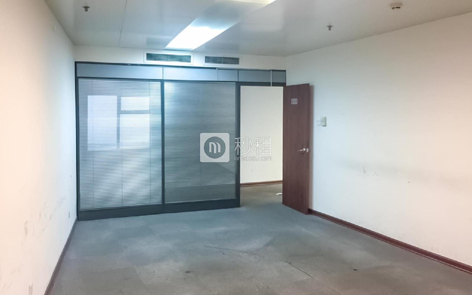 青岛国际金融中心写字楼出租238平米简装办公室3.8元/m².天