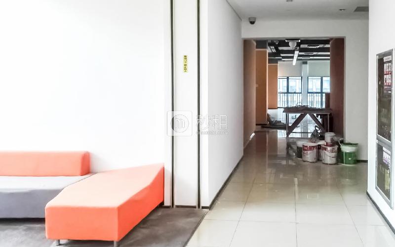 蛇口网谷-万联大厦写字楼出租215平米精装办公室135元/m².月