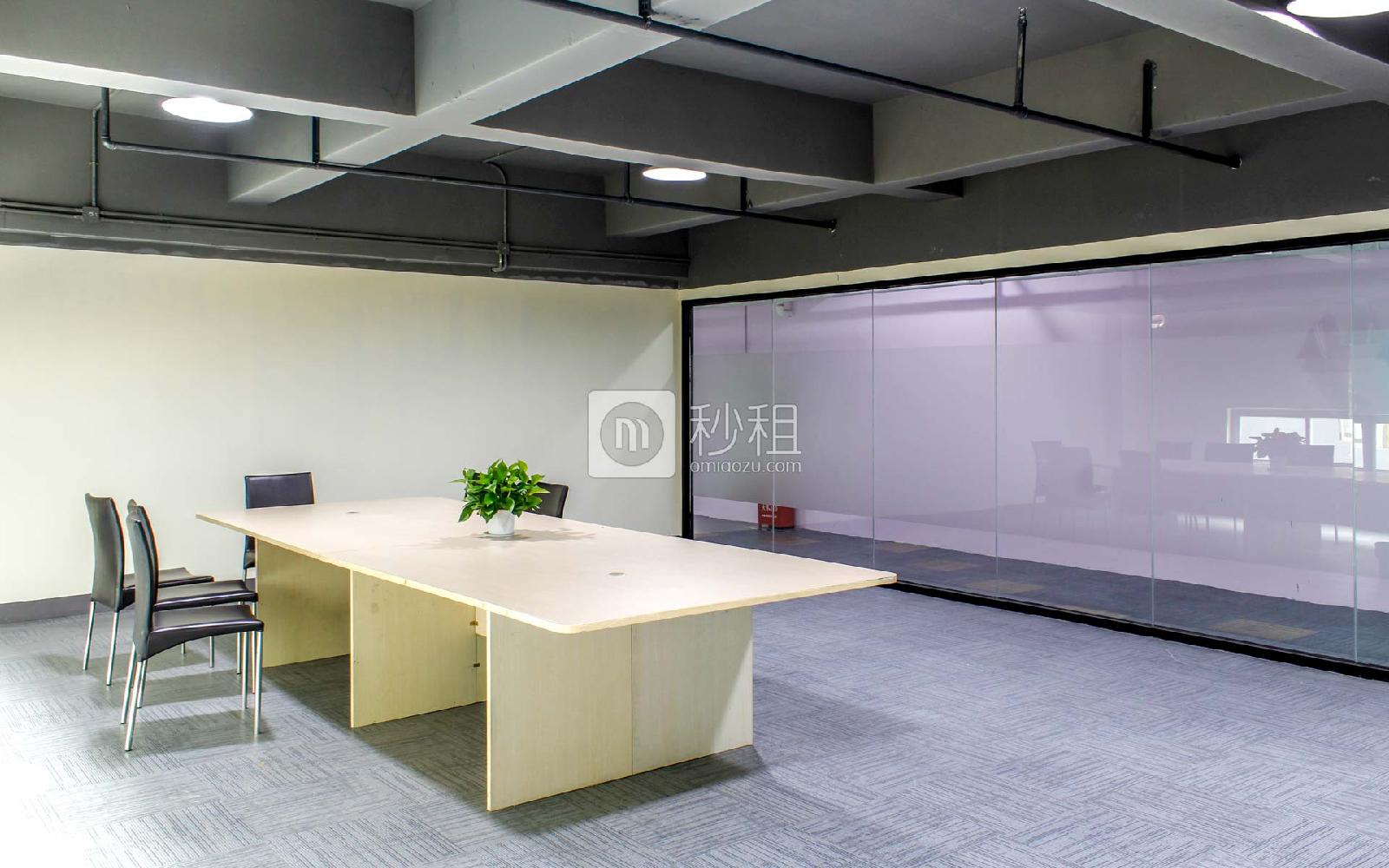 智工小镇写字楼出租105平米精装办公室60元/m².月