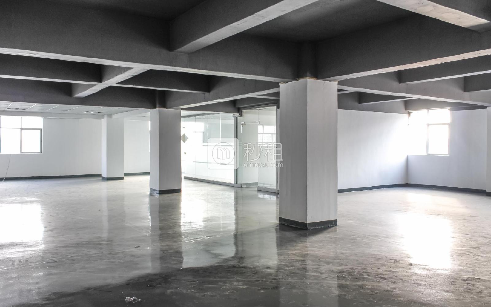 百思富创意空间写字楼出租360平米简装办公室37元/m².月
