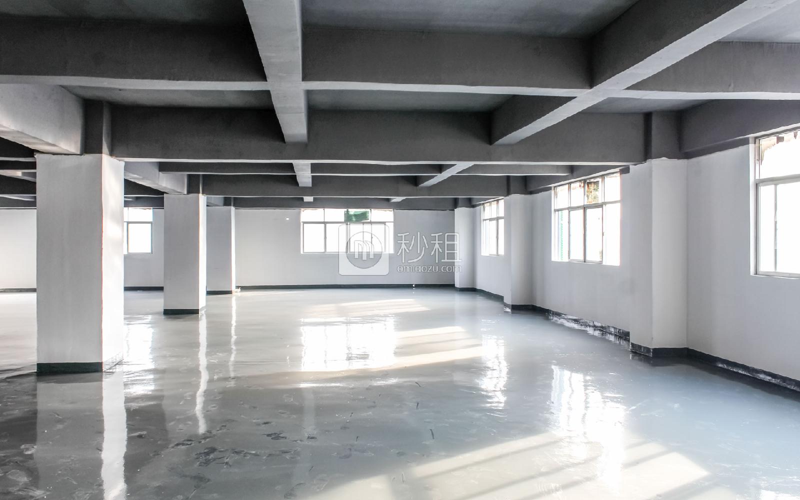 百思富创意空间写字楼出租650平米简装办公室37元/m².月
