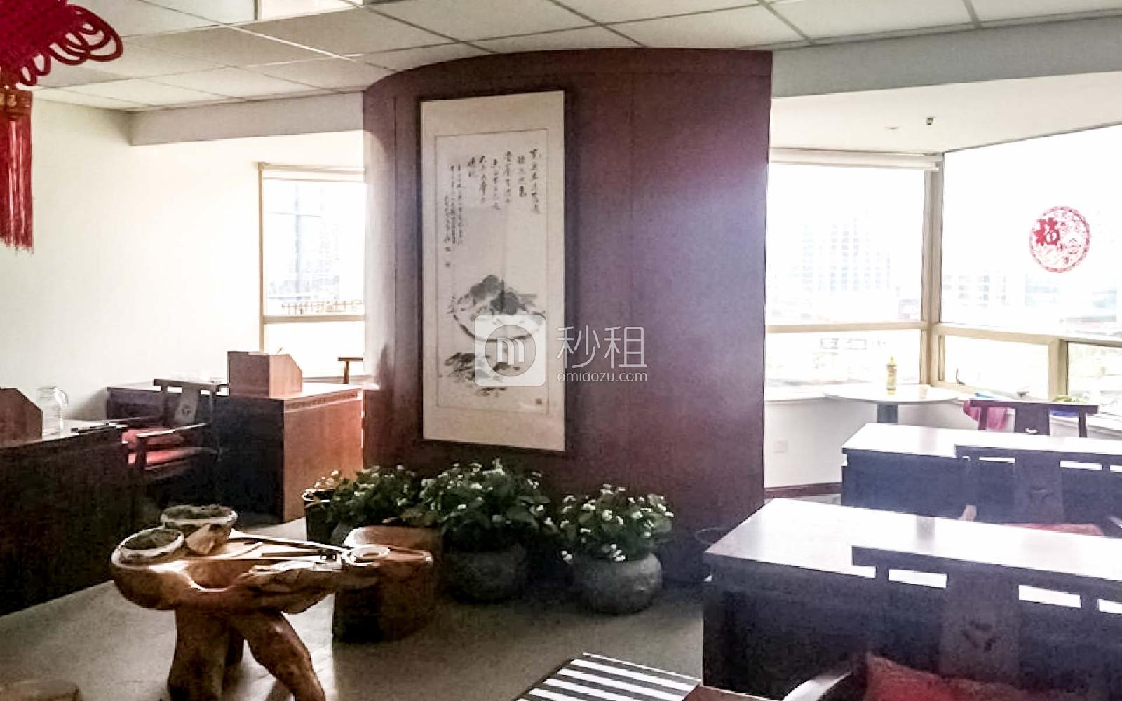 青岛时代广场写字楼出租284平米精装办公室2.4元/m².天