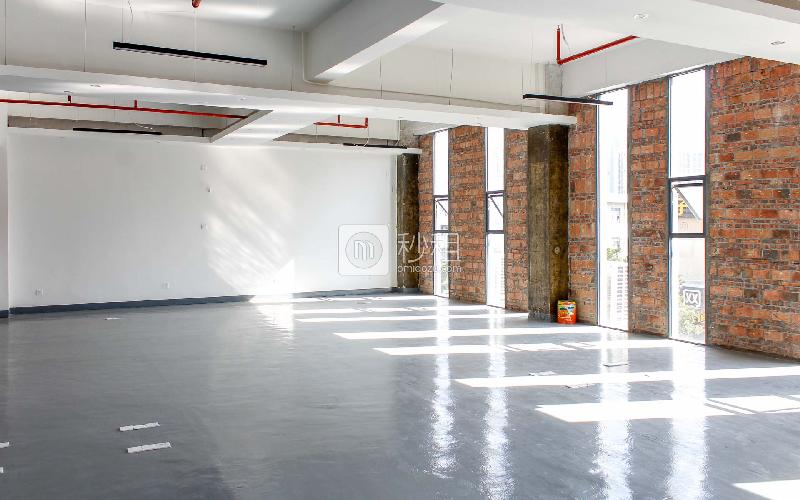 7A文化产业园写字楼出租200平米精装办公室65元/m².月