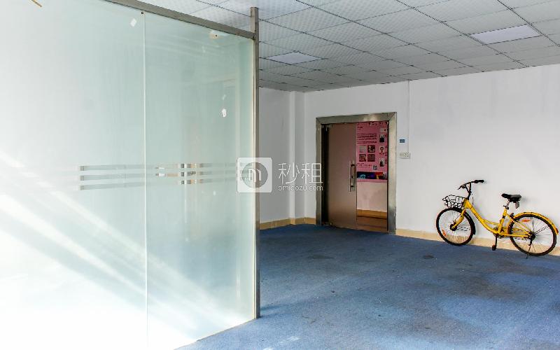 威宇隆工业园写字楼出租100平米精装办公室50元/m².月