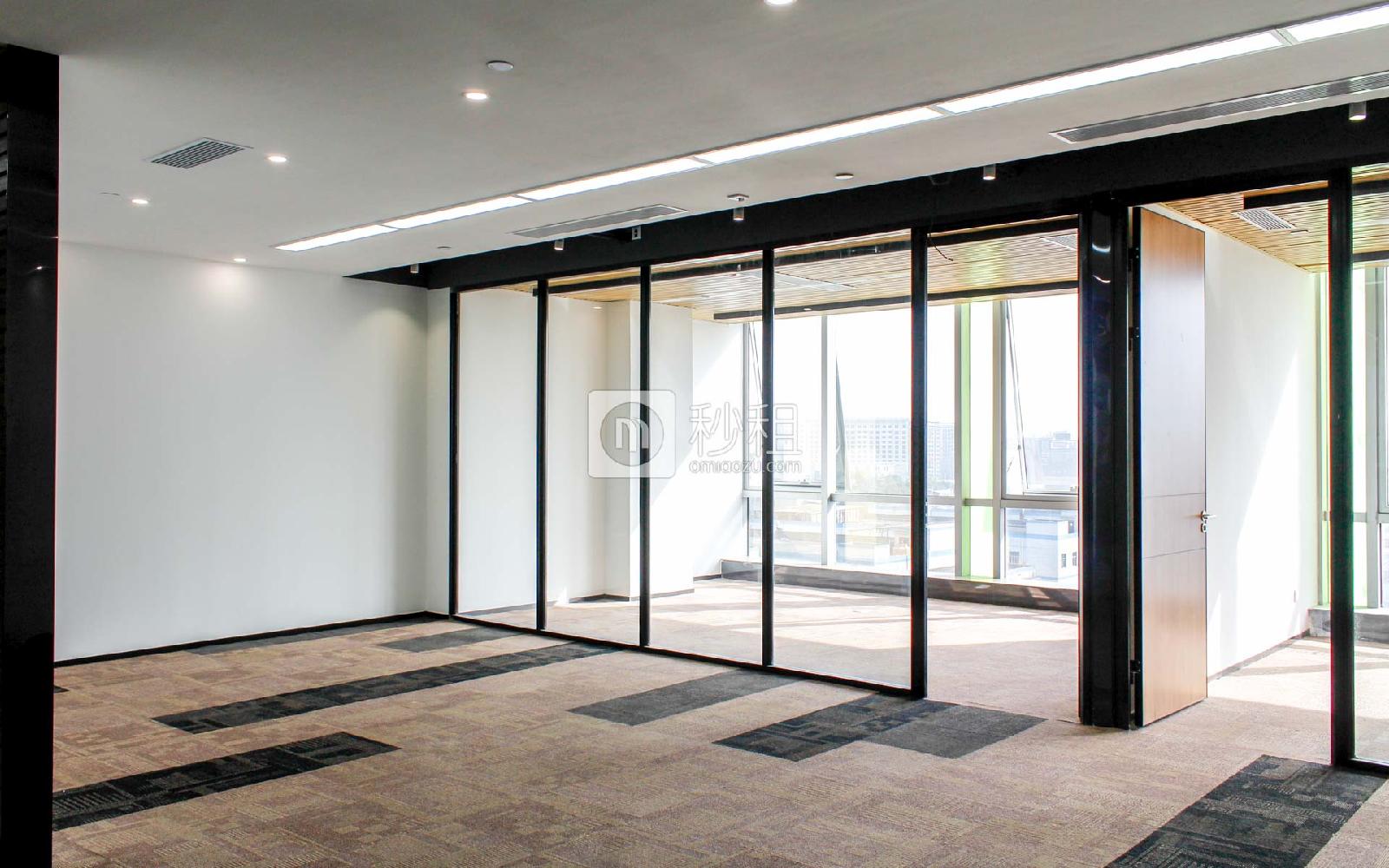 同泰时代中心写字楼出租179平米精装办公室55元/m².月