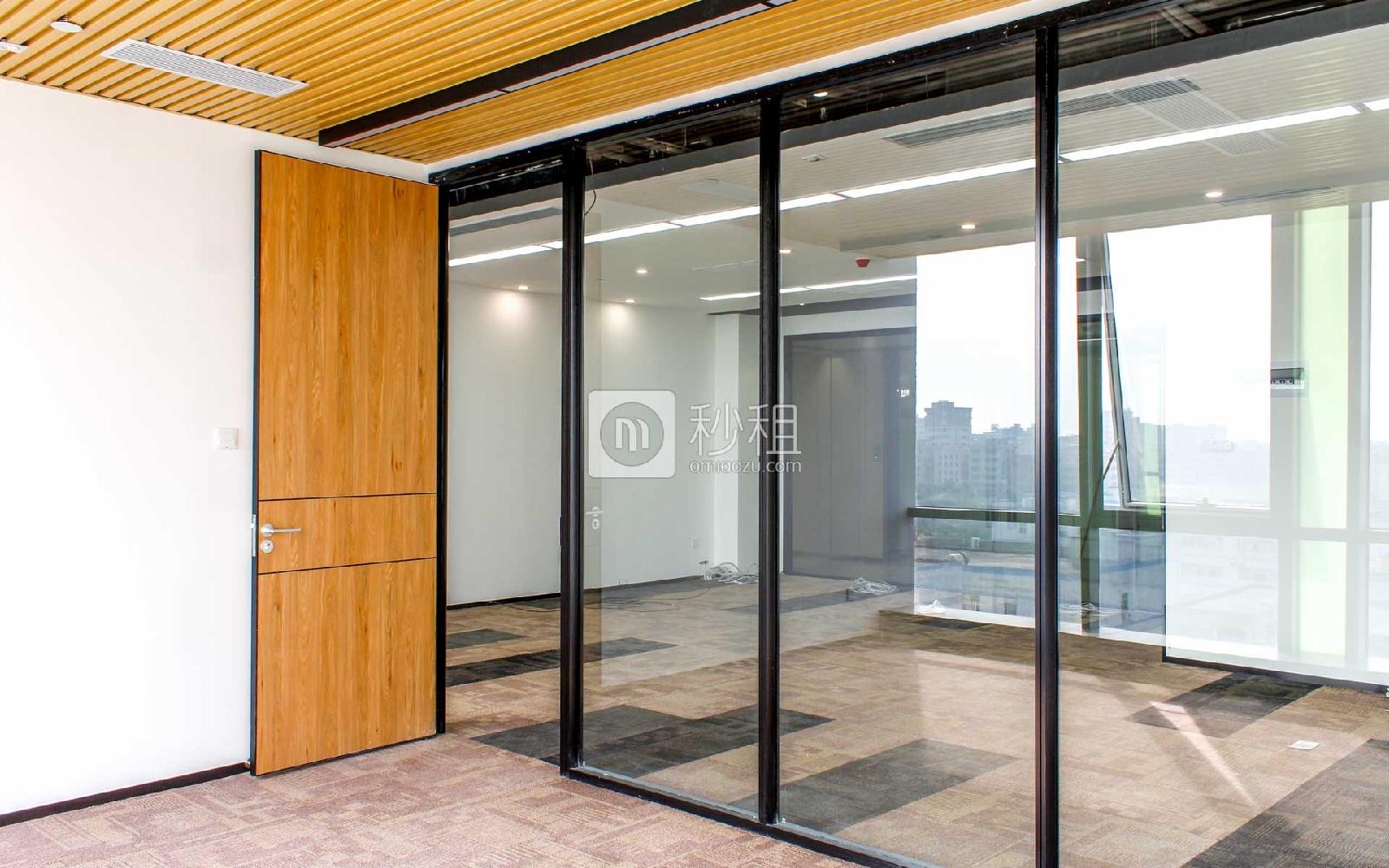 同泰时代中心写字楼出租179平米精装办公室55元/m².月