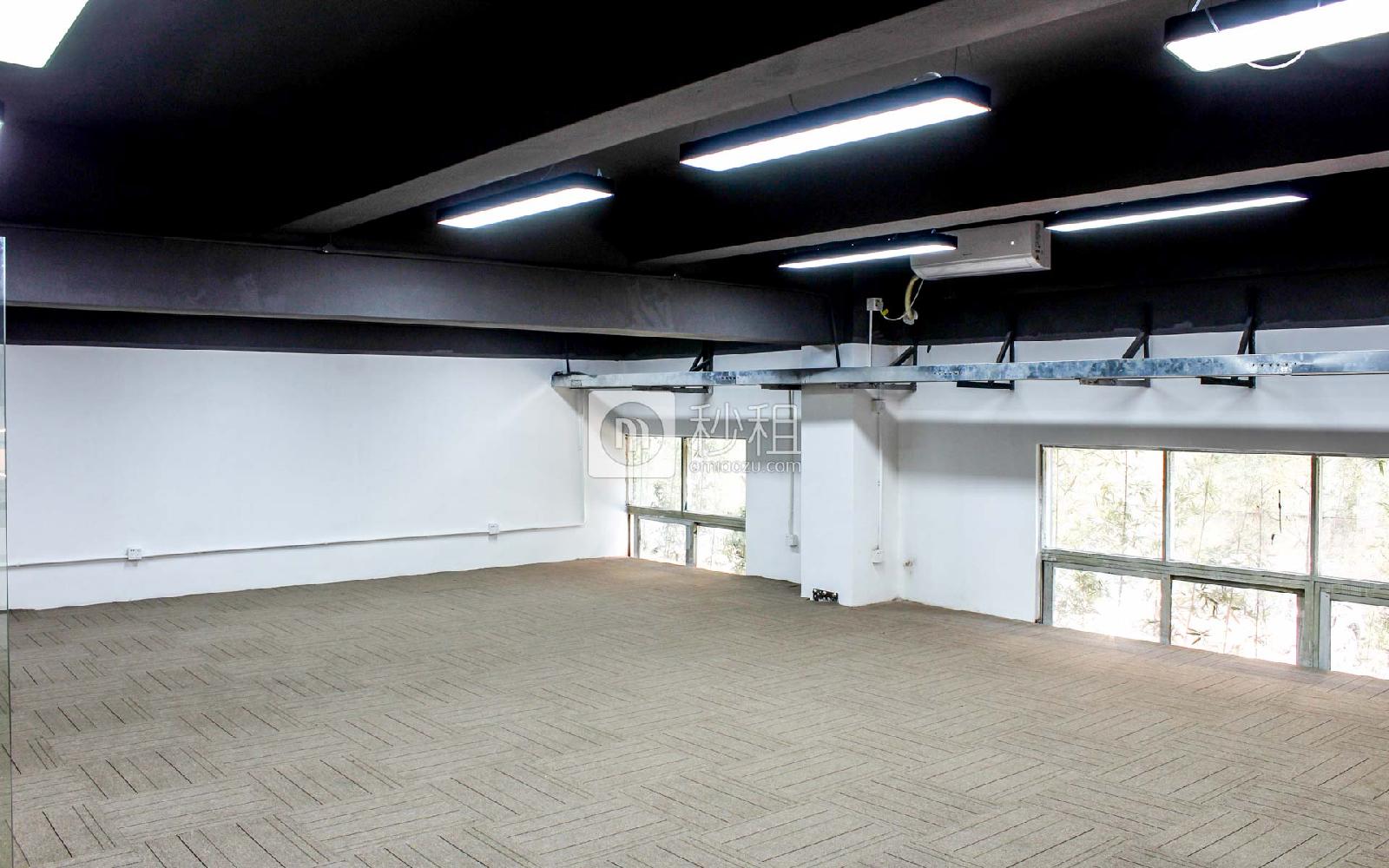 七星创意工场（固戌）写字楼出租297平米简装办公室47元/m².月