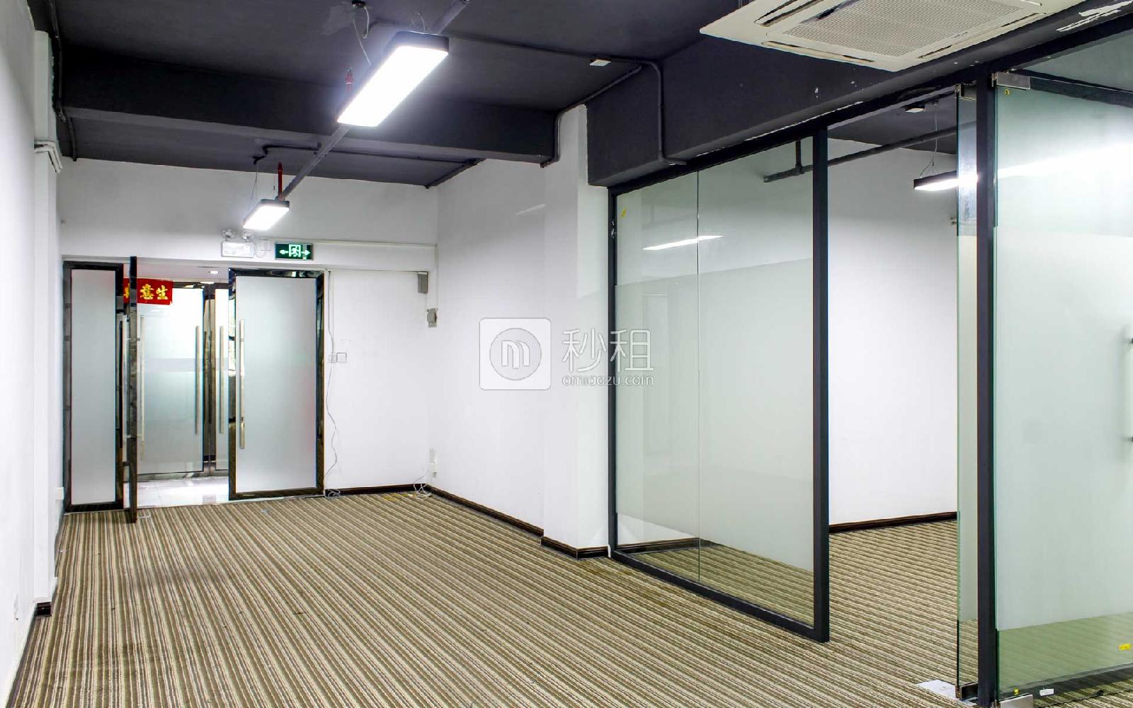 南山云谷创新产业园（二期）写字楼出租129平米精装办公室69元/m².月