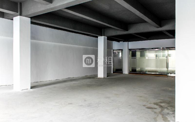 概念孵化空间写字楼出租120平米简装办公室45元/m².月