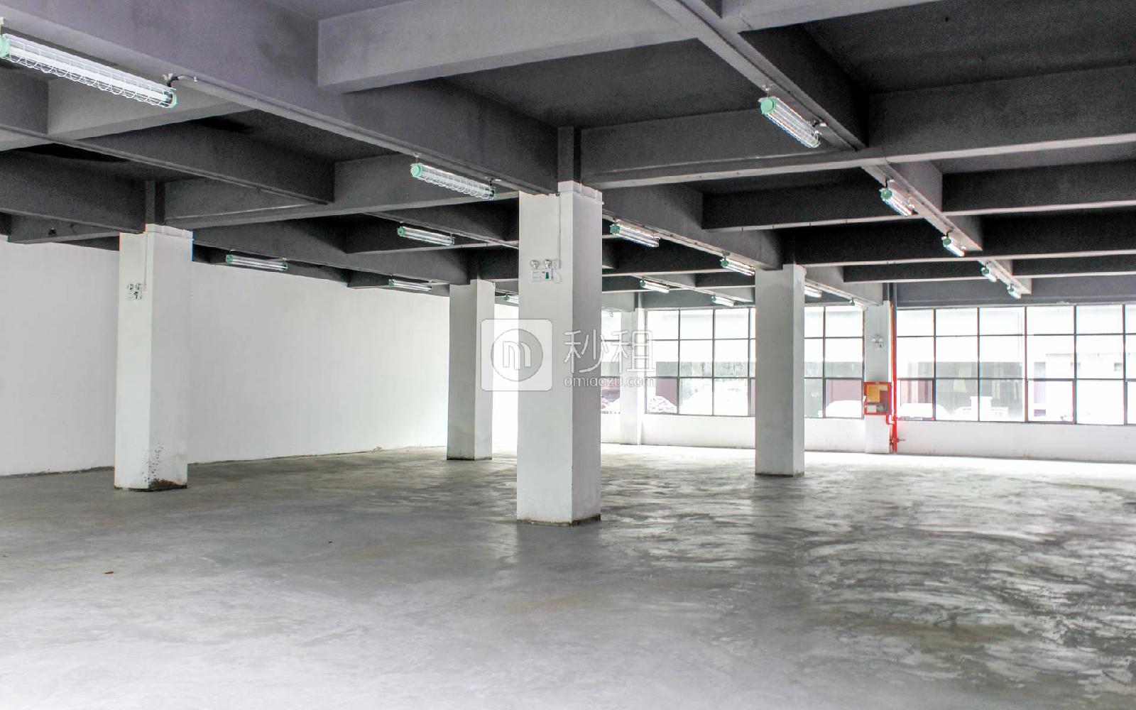 概念孵化空间写字楼出租450平米简装办公室45元/m².月