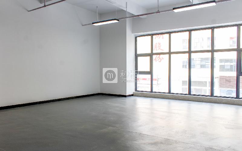 恒博创新科技产业园写字楼出租110平米简装办公室50元/m².月