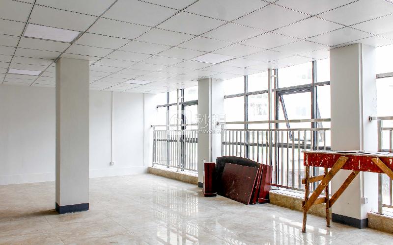 利好国际创新中心写字楼出租165平米简装办公室30元/m².月