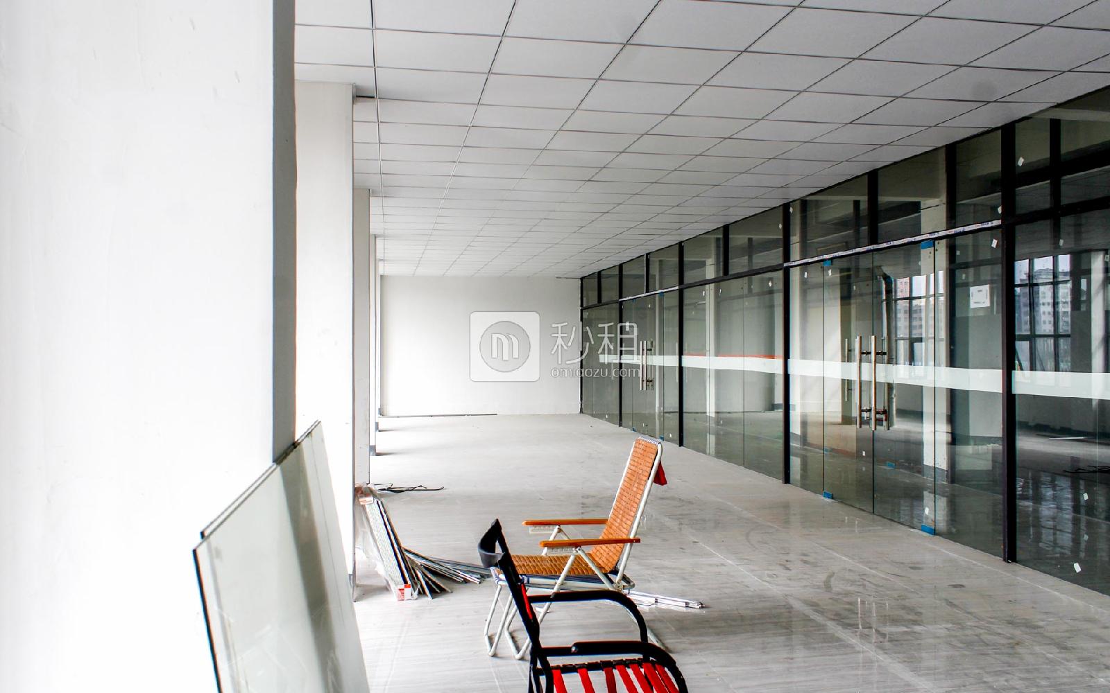 利好国际创新中心写字楼出租500平米简装办公室30元/m².月