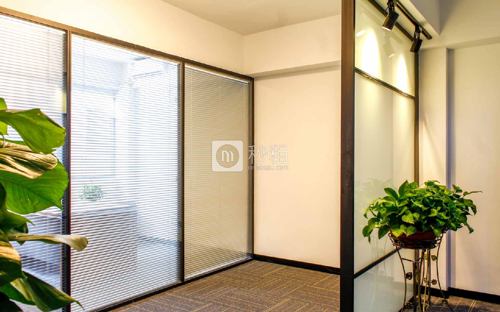 山海商务中心写字楼出租66平米简装办公室40元/m².月
