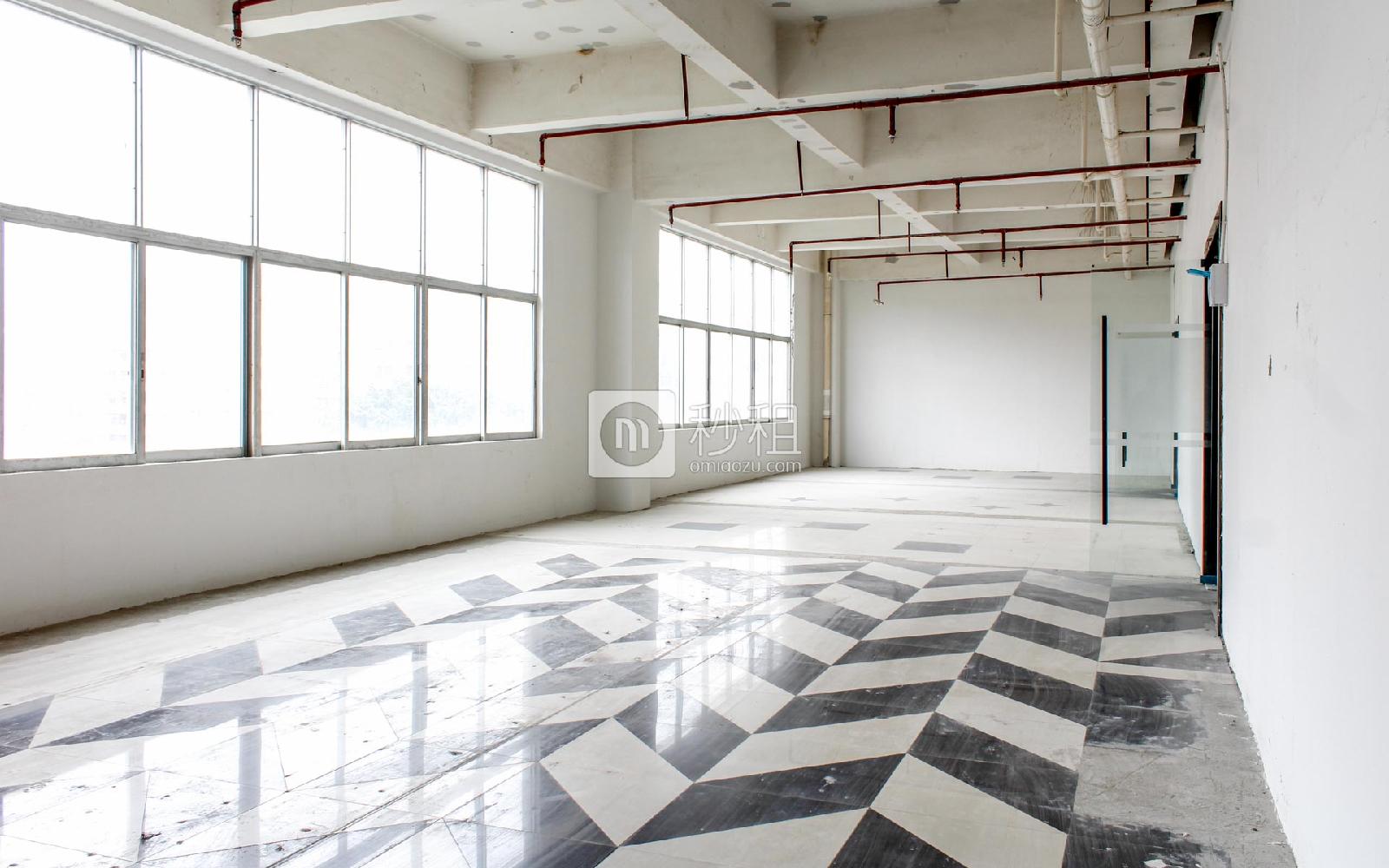 云创空间写字楼出租276平米简装办公室50元/m².月