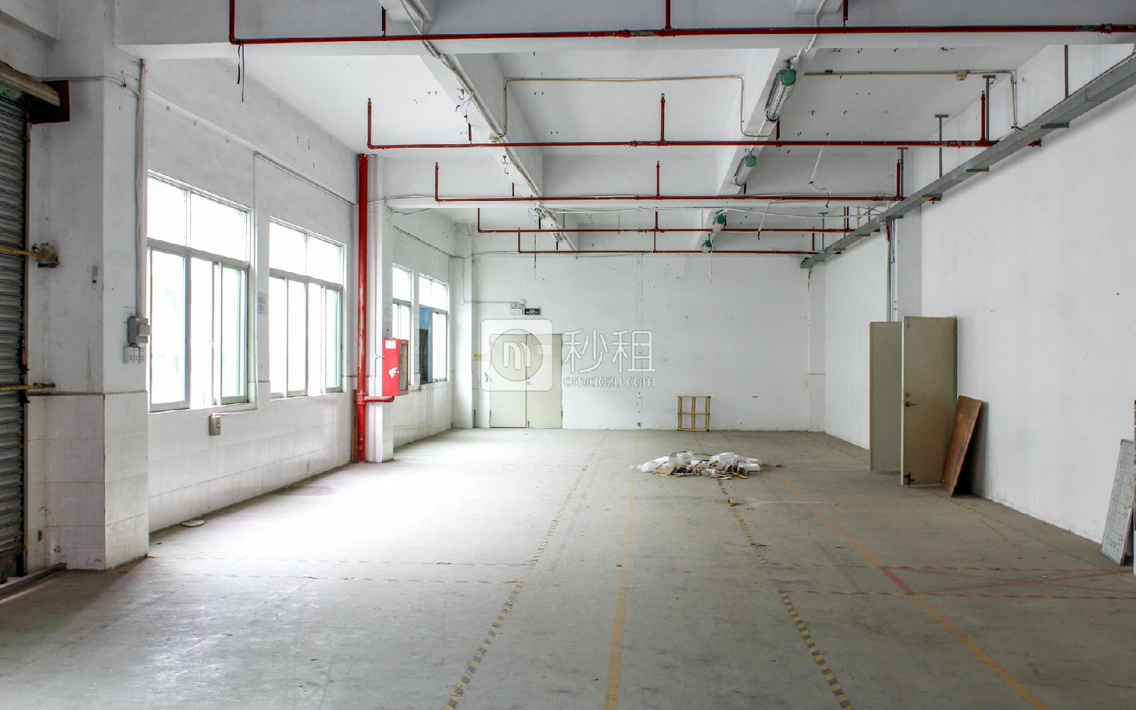 东龙兴科技园写字楼出租1600平米简装办公室33元/m².月