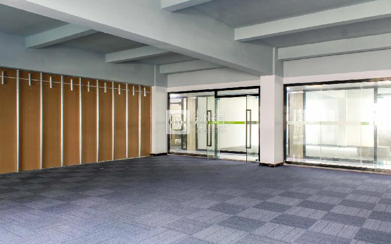 河盛大数据研发中心写字楼出租100平米简装办公室33元/m².月