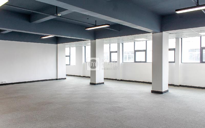 鸿滔创客大厦写字楼出租216平米简装办公室40元/m².月