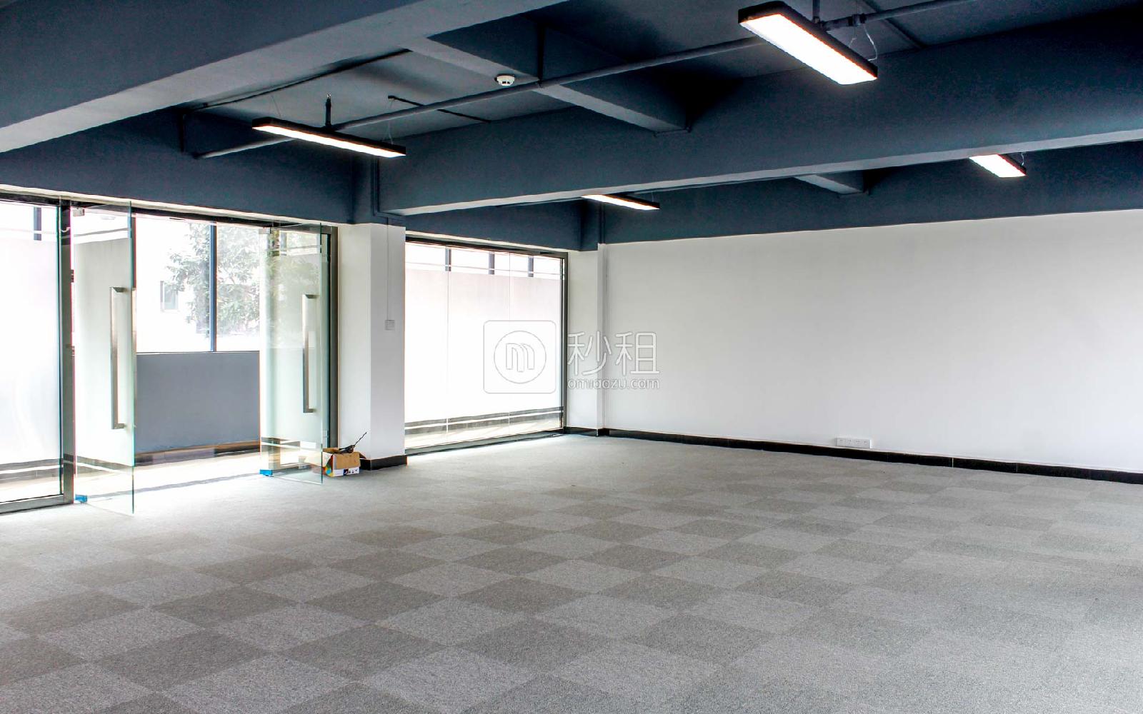 鸿滔创客大厦写字楼出租192平米简装办公室40元/m².月