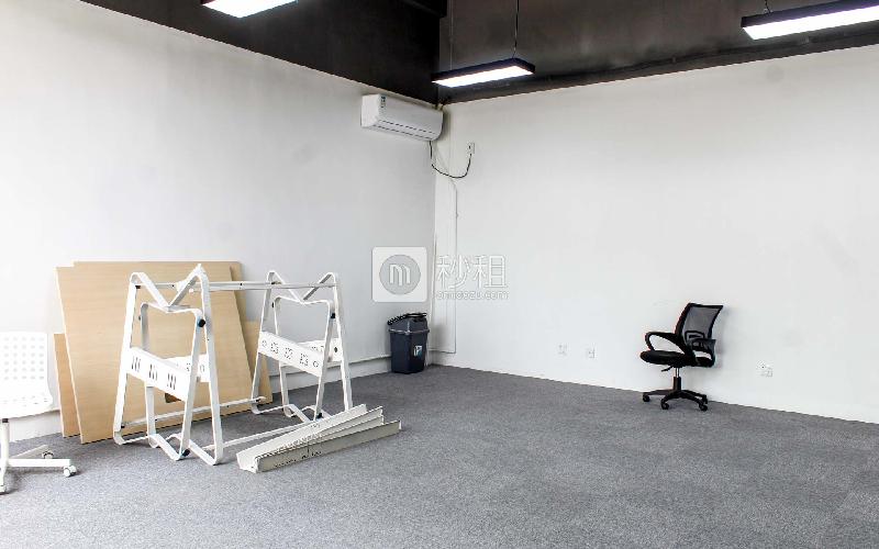 钛钽谷写字楼出租135平米精装办公室85元/m².月
