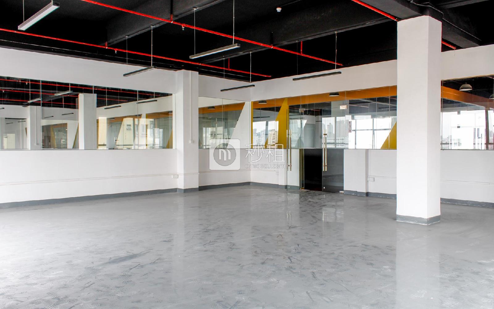 丰收.中芬智谷国际创客社区写字楼出租210平米简装办公室51元/m².月