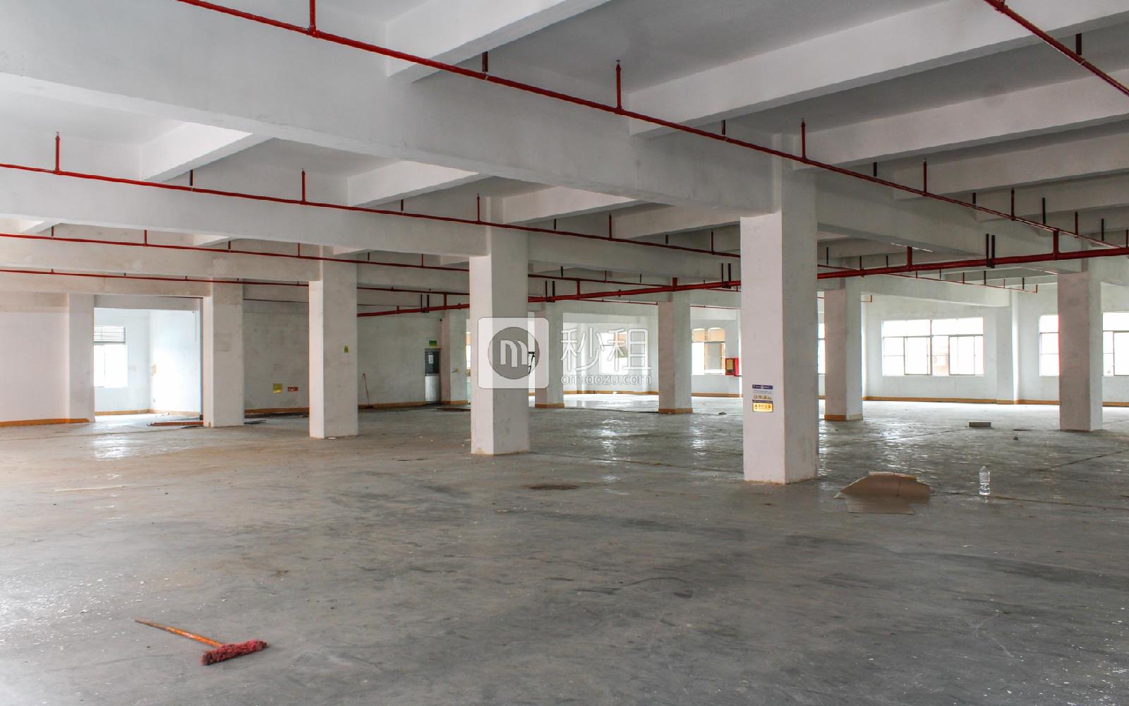 利亨隆工业区写字楼出租2000平米简装办公室25元/m².月
