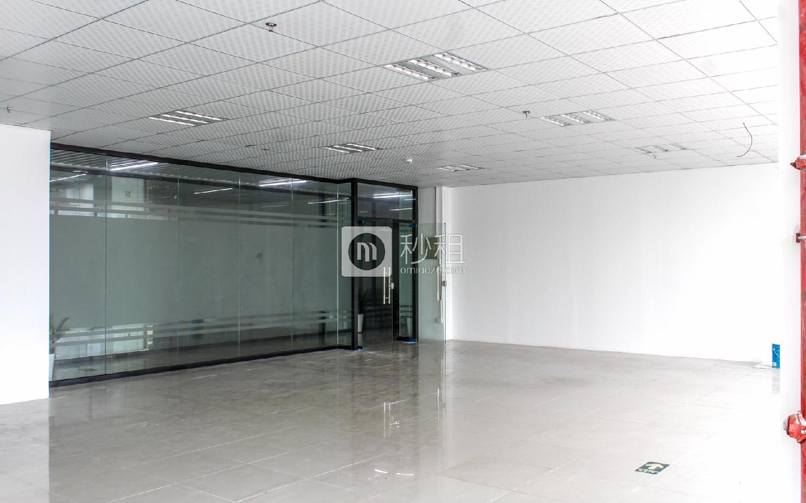 E米商务中心写字楼出租183平米精装办公室72元/m².月
