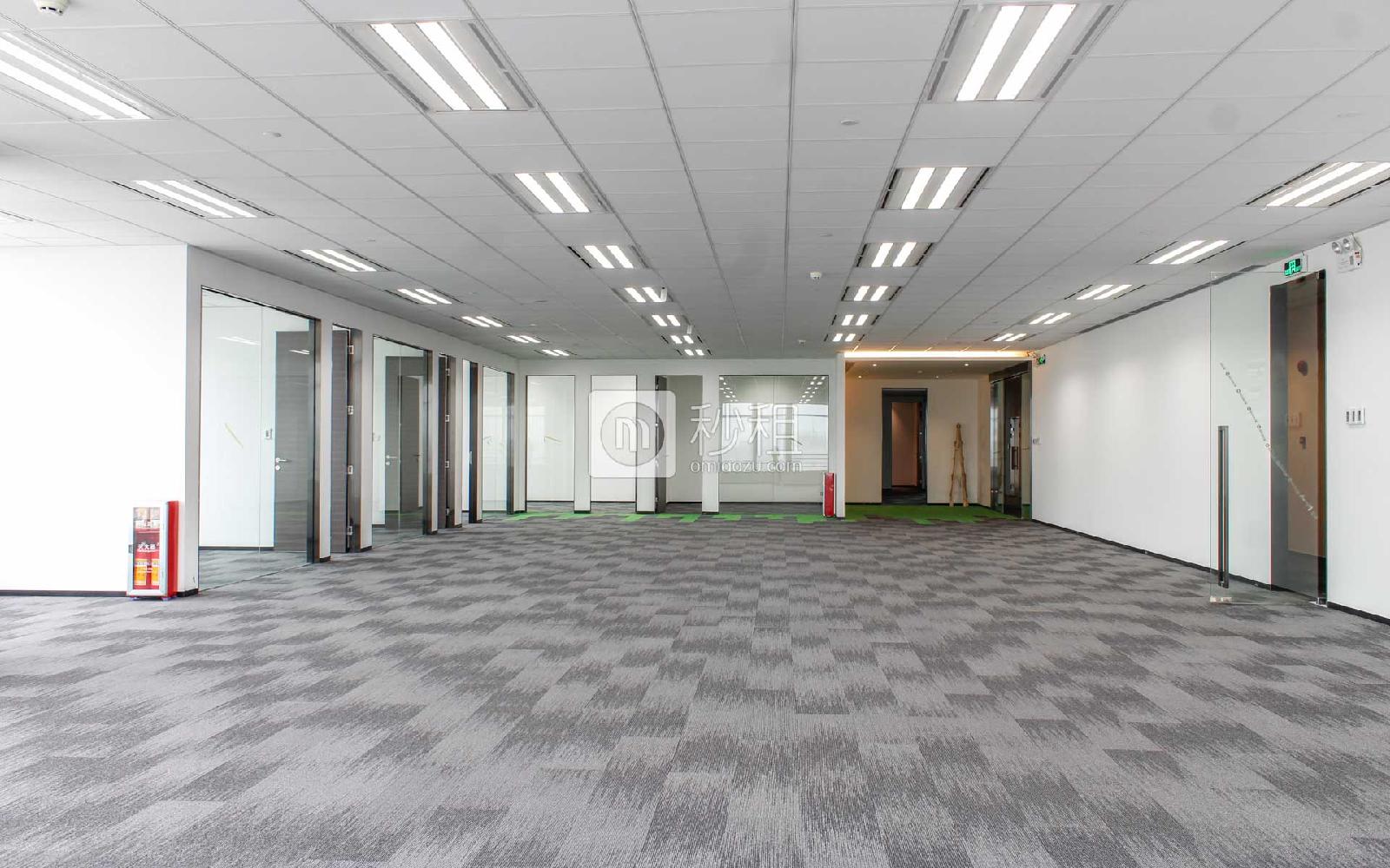 来福士广场写字楼出租693平米精装办公室178元/m².月