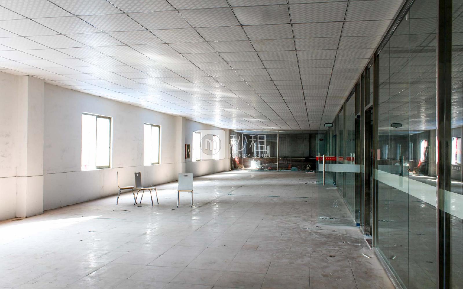 深铁众创空间写字楼出租400平米简装办公室55元/m².月