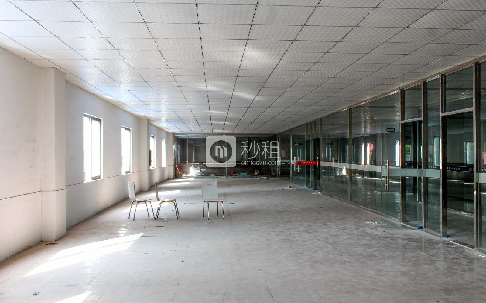深铁众创空间写字楼出租400平米简装办公室55元/m².月