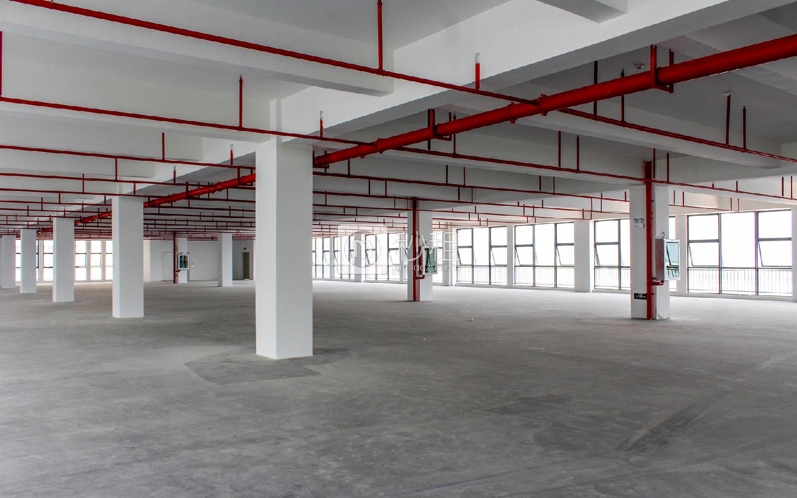 创新世界东维丰新材料产业园写字楼出租2000平米毛坯办公室25元/m².月