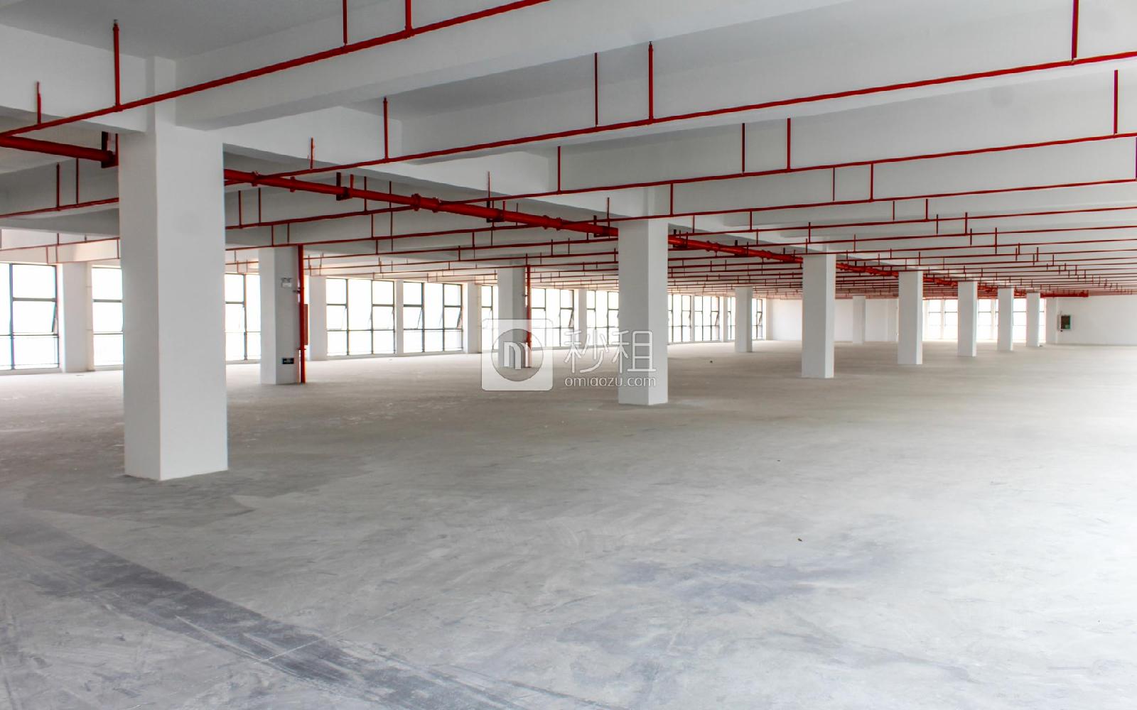 创新世界东维丰新材料产业园写字楼出租2500平米毛坯办公室25元/m².月