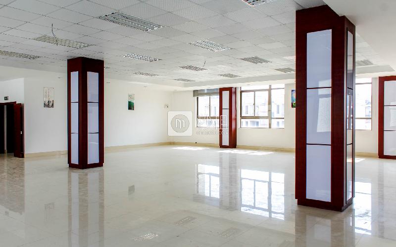 榕汛创业园写字楼出租550平米简装办公室38元/m².月