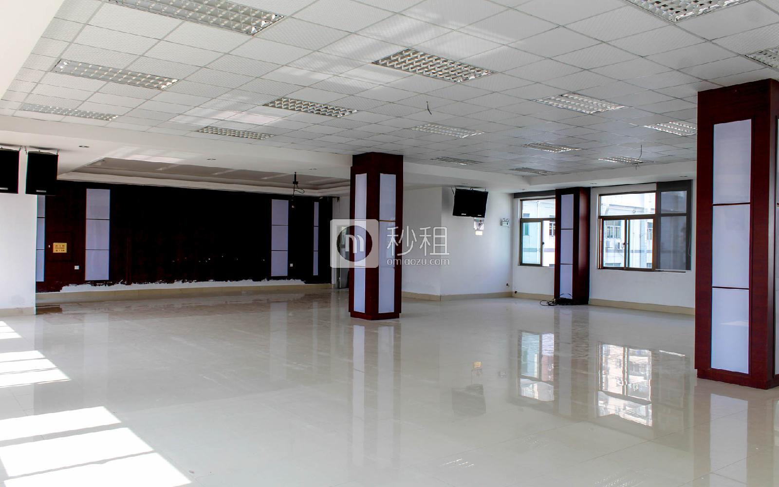 榕汛创业园写字楼出租550平米简装办公室38元/m².月