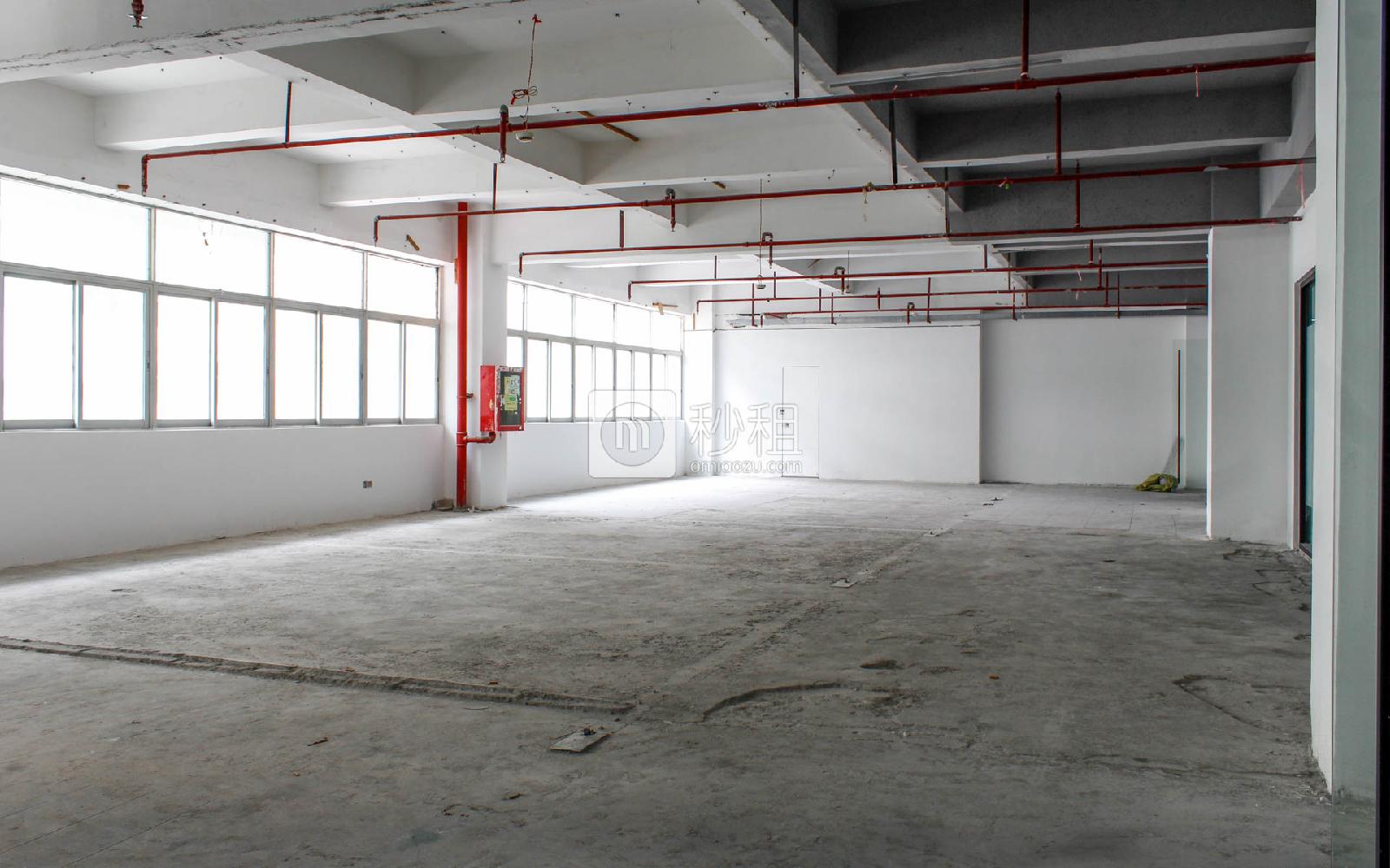 东方明工业城写字楼出租1460平米简装办公室85元/m².月